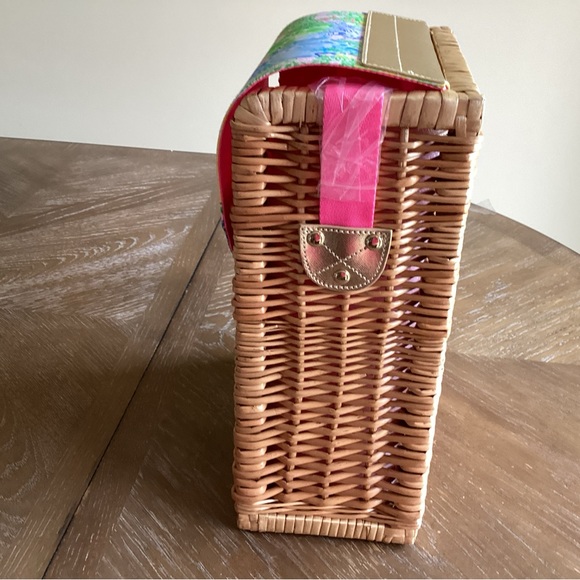 Lilly Pulitzer Cheek to Cheek Wicker Wine Basket, New - Picture 7 of 7
